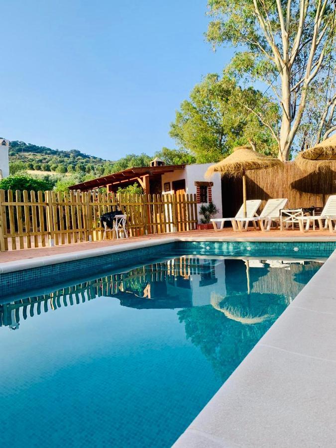 Villa Cortijo El Alcornocal à Málaga Extérieur photo
