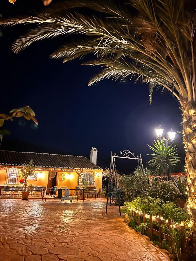 Villa Cortijo El Alcornocal à Málaga Extérieur photo